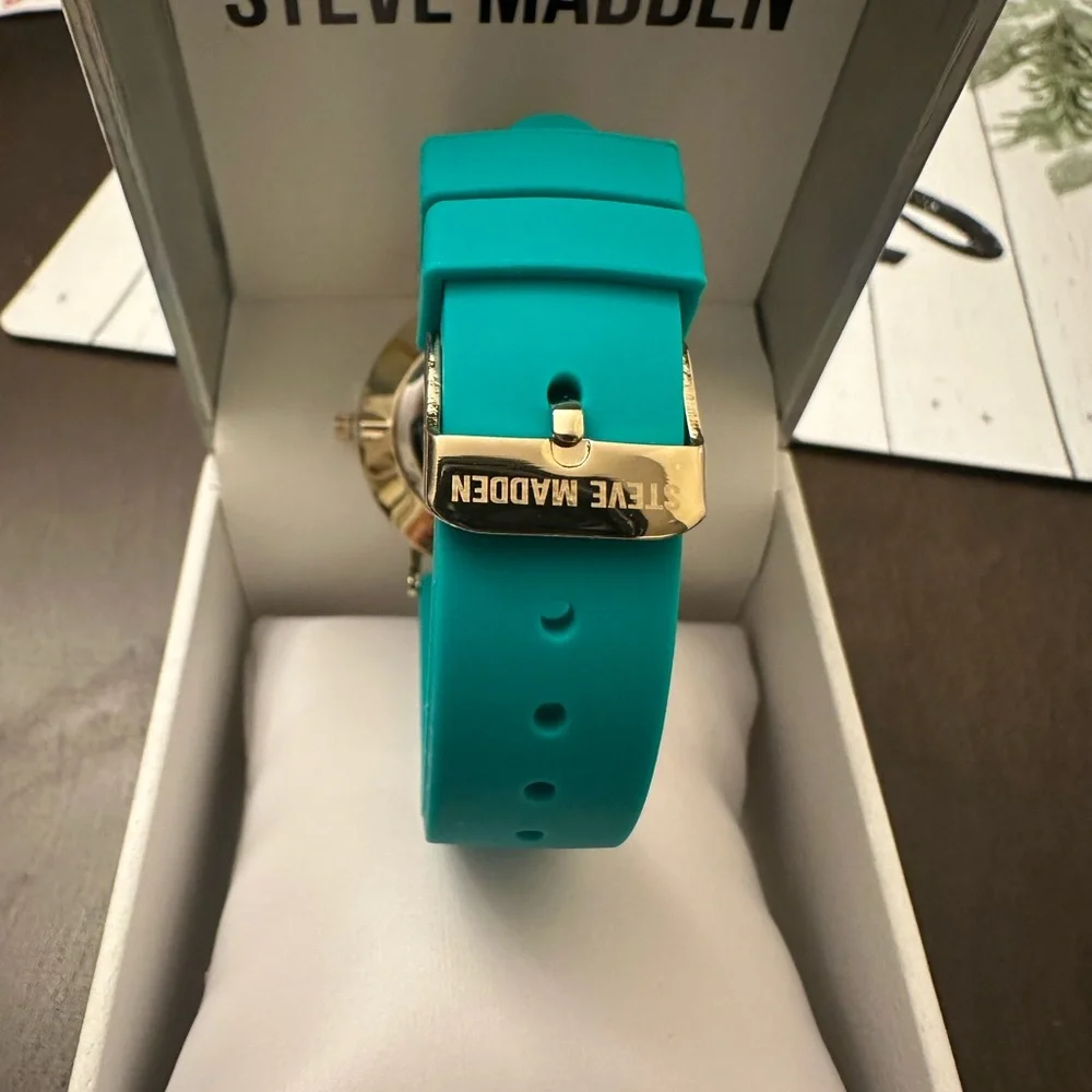 Steve Madden Turquoise Watch with Gold Details - Picture 2 of 4